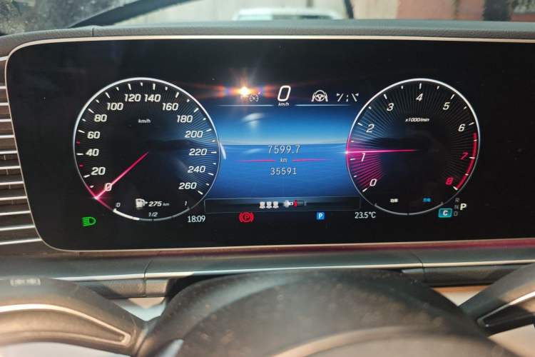 Used Mercedes-Benz GLE 2024 GLE 450 4MATIC AMG Line Odometer Close Up