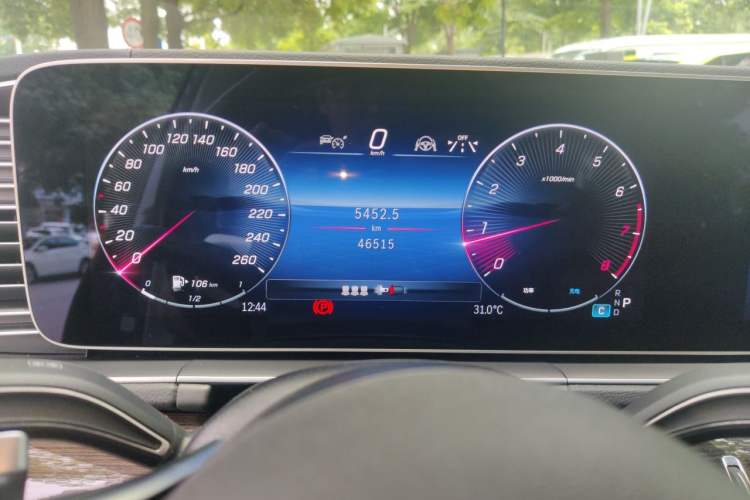 Used Mercedes-Benz GLE 2024 Refreshed GLE 350 4MATIC Stylish Edition Odometer Close Up