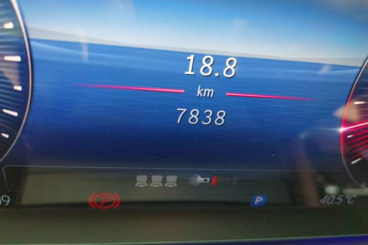 Used Mercedes-Benz GLE 2024 GLE 350 4MATIC Dynamic Edition Odometer Close Up