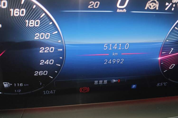 Used Mercedes-Benz GLE 2024 Refreshed GLE 350 4MATIC Stylish Edition Odometer Close Up
