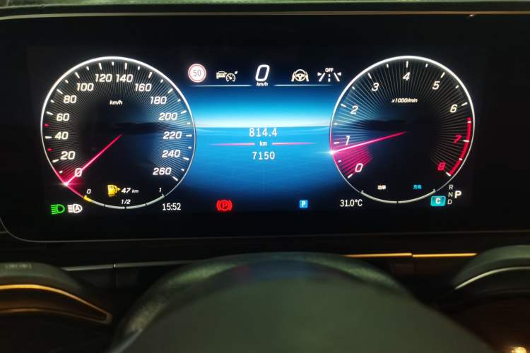 Used Mercedes-Benz GLE 2024 Refreshed GLE 350 4MATIC Stylish Edition Odometer Close Up