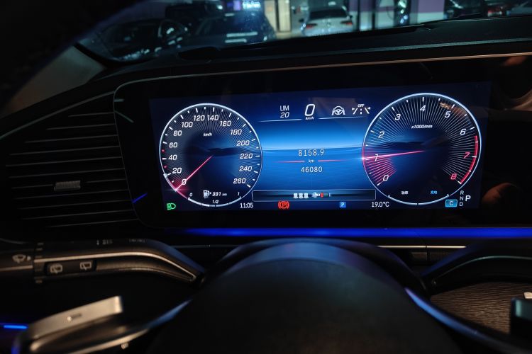 Used Mercedes-Benz GLE 2024 GLE 450 4MATIC Luxury Model Odometer Close Up