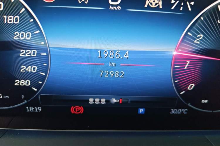 Used Mercedes-Benz GLE 2024 Refreshed GLE 350 4MATIC Stylish Edition Odometer Close Up