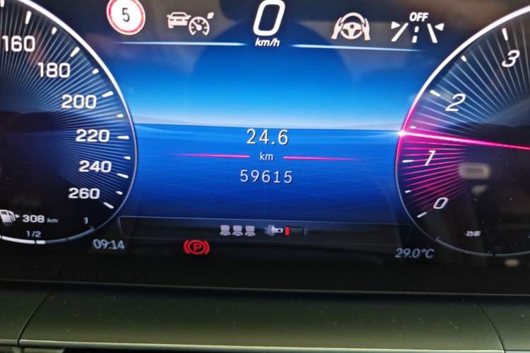 Used Mercedes-Benz GLE 2024 Refreshed GLE 350 4MATIC Stylish Edition Odometer Close Up