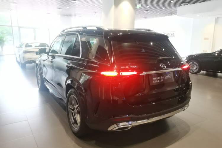 Used Mercedes-Benz GLE 2024 GLE 450 4MATIC Stylish Model Rear Left 45 Deg