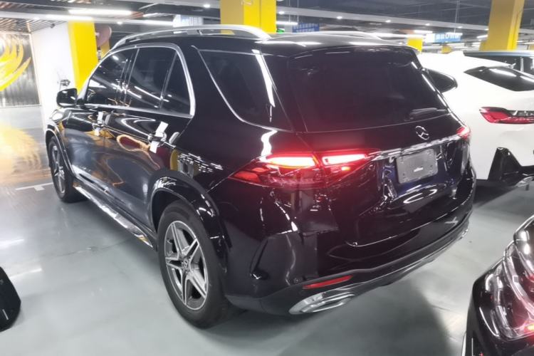 Used Mercedes-Benz GLE 2024 GLE 450 4MATIC Stylish Model Rear Left 45 Deg