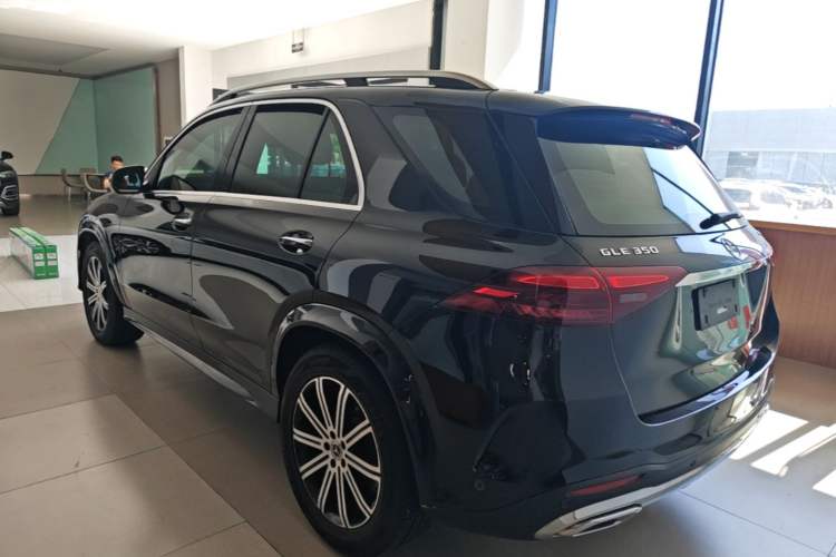 Used Mercedes-Benz GLE 2024 Refreshed GLE 350 4MATIC Stylish Edition Rear Left 45 Deg