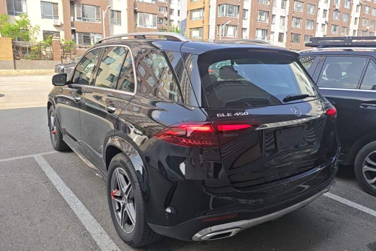 Used Mercedes-Benz GLE 2024 GLE 450 4MATIC Stylish Model Rear Left 45 Deg