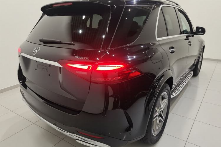 Used Mercedes-Benz GLE 2024 GLE 450 4MATIC Stylish Model Rear Right 45 Deg