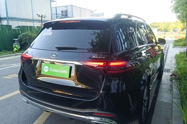 Used Mercedes-Benz GLE 2024 GLE 450 4MATIC Stylish Model Rear Right 45 Deg