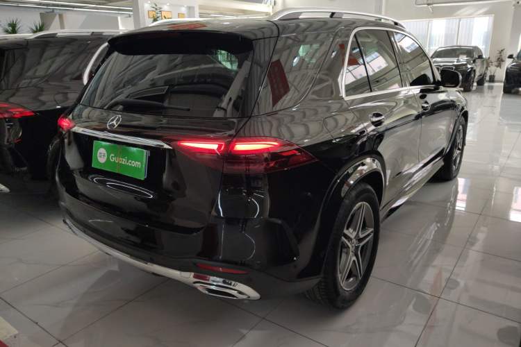 Used Mercedes-Benz GLE 2024 GLE 450 4MATIC Stylish Model Rear Right 45 Deg