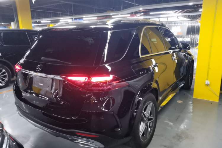 Used Mercedes-Benz GLE 2024 GLE 450 4MATIC Stylish Model Rear Right 45 Deg