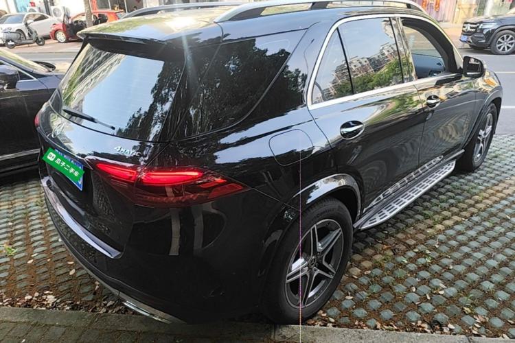 Used Mercedes-Benz GLE 2024 GLE 450 4MATIC Stylish Model Rear Right 45 Deg