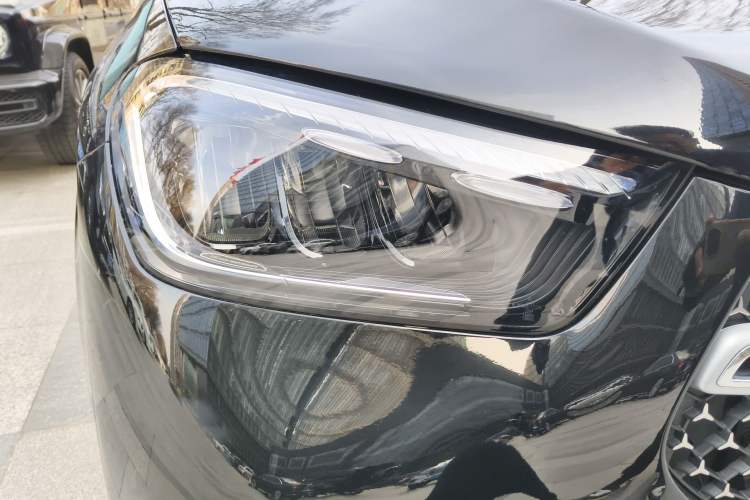 Used Mercedes-Benz GLE 2024 Refreshed GLE 350 4MATIC Stylish Edition Right Front Headlight