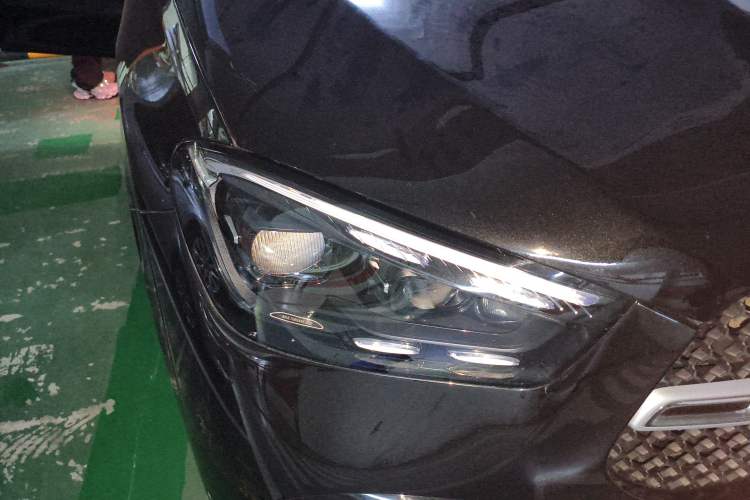 Used Mercedes-Benz GLE 2024 GLE 450 4MATIC Luxury Model Right Front Headlight
