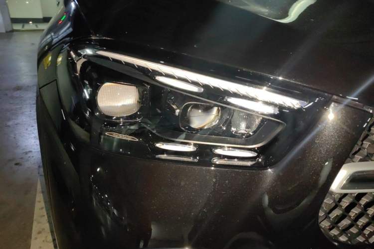Used Mercedes-Benz GLE 2024 GLE 450 4MATIC Luxury Model Right Front Headlight
