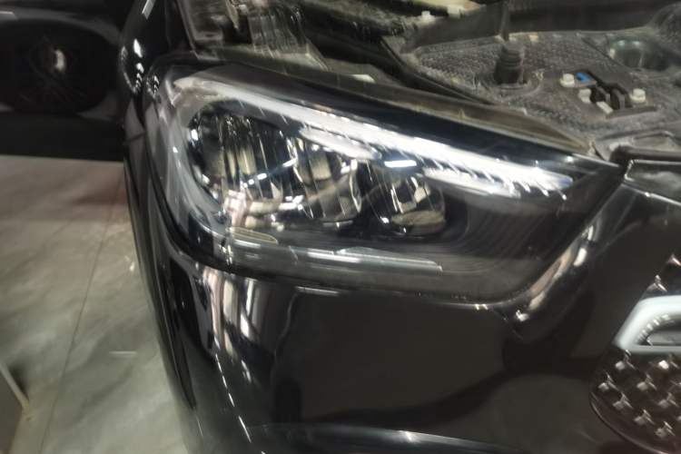 Used Mercedes-Benz GLE 2024 Refreshed GLE 350 4MATIC Stylish Edition Right Front Headlight