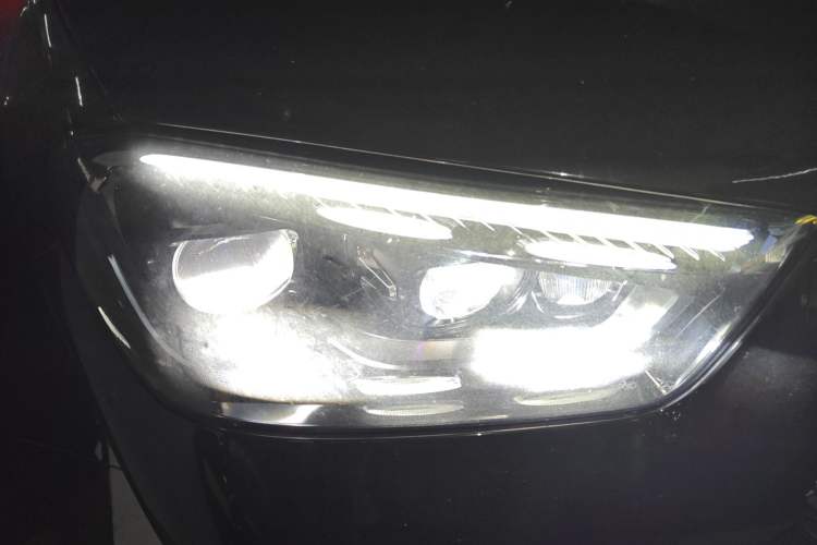 Used Mercedes-Benz GLE 2024 GLE 450 4MATIC Luxury Model Right Front Headlight