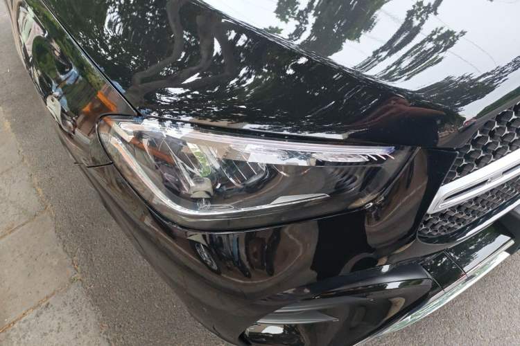 Used Mercedes-Benz GLE 2024 Refreshed GLE 350 4MATIC Stylish Edition Right Front Headlight