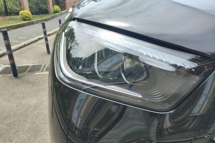 Used Mercedes-Benz GLE 2024 Refreshed GLE 350 4MATIC Stylish Edition Right Front Headlight
