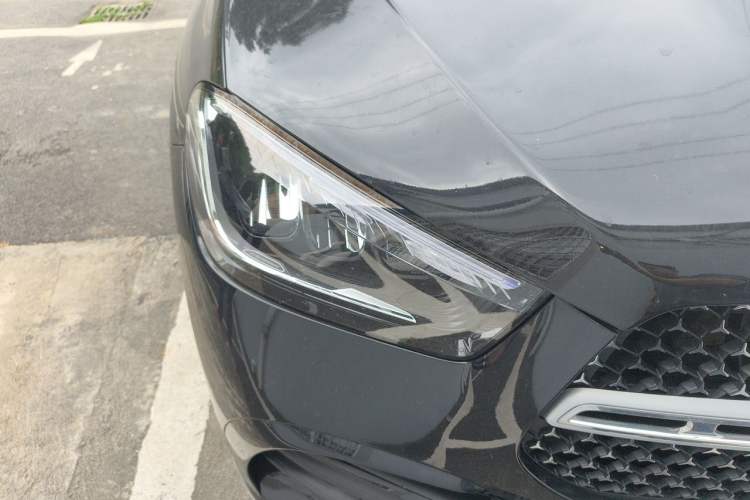 Used Mercedes-Benz GLE 2024 Refreshed GLE 350 4MATIC Stylish Edition Right Front Headlight