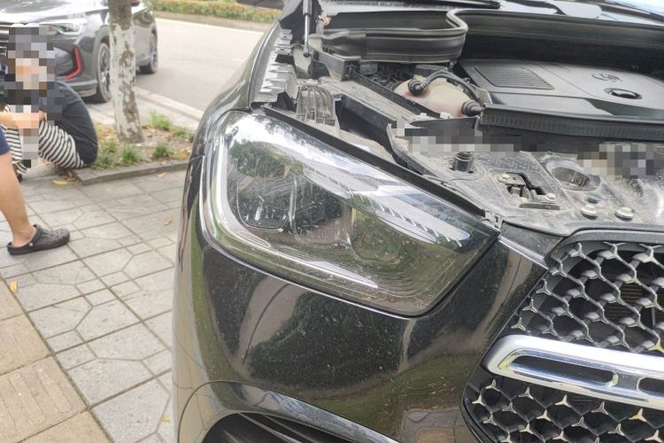 Used Mercedes-Benz GLE 2024 Refreshed GLE 350 4MATIC Stylish Edition Right Front Headlight