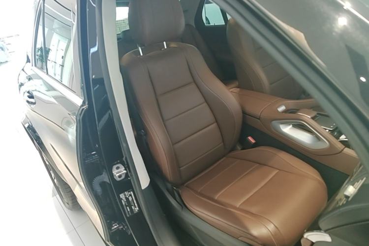 Used Mercedes-Benz GLE 2024 GLE 350 4MATIC Stylish Model Right Front Seat