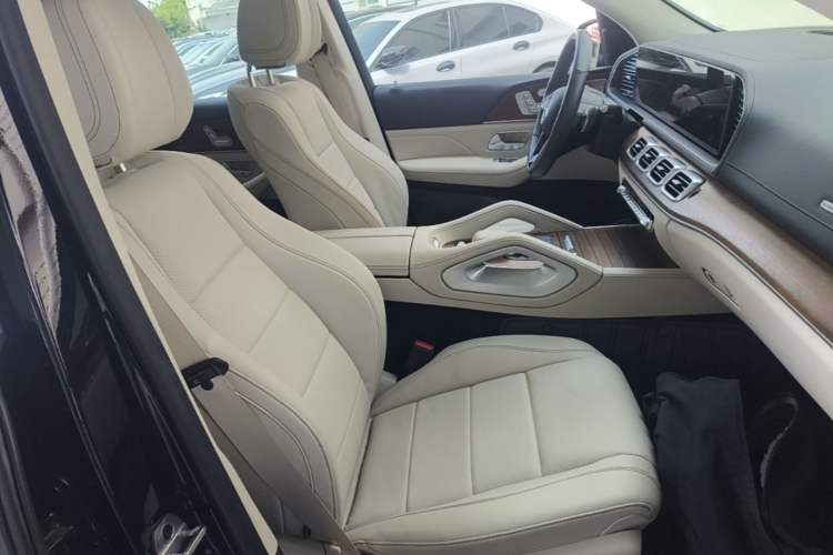 Used Mercedes-Benz GLE 2024 GLE 450 4MATIC Stylish Model Right Front Seat