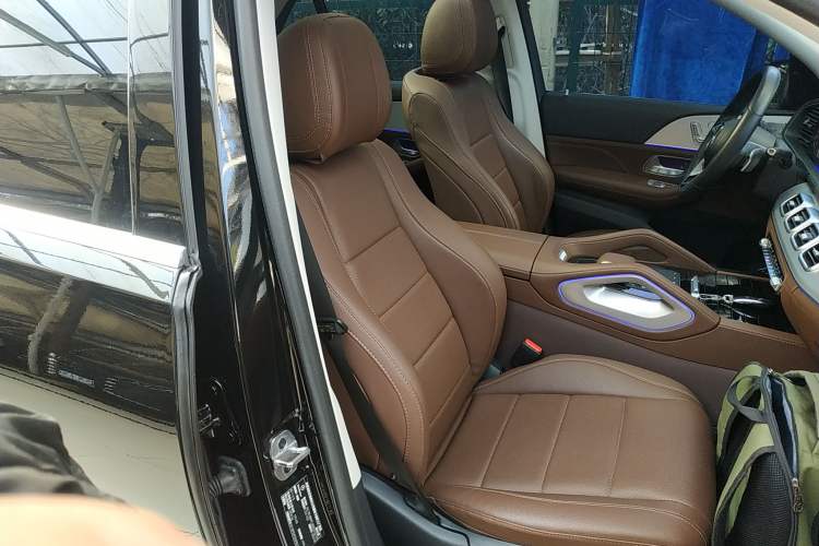 Used Mercedes-Benz GLE 2024 GLE 350 4MATIC Dynamic Edition Right Front Seat