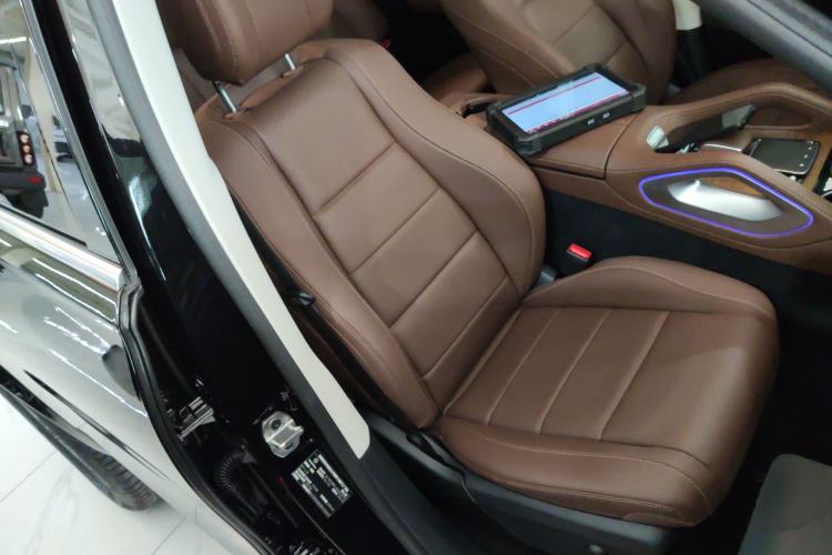 Used Mercedes-Benz GLE 2024 GLE 450 4MATIC Stylish Model Right Front Seat