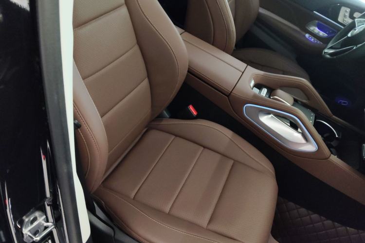 Used Mercedes-Benz GLE 2024 Refreshed GLE 350 4MATIC Stylish Edition Right Front Seat