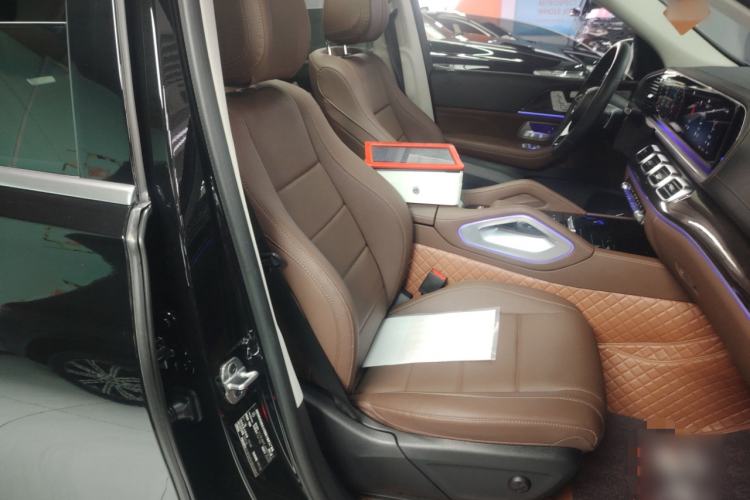 Used Mercedes-Benz GLE 2024 Refreshed GLE 350 4MATIC Stylish Edition Right Front Seat