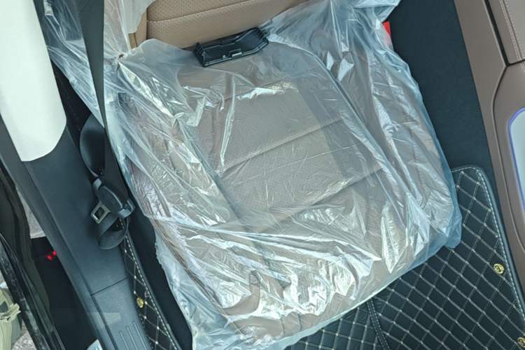 Used Mercedes-Benz GLE 2024 GLE 450 4MATIC Stylish Model Right Front Seat