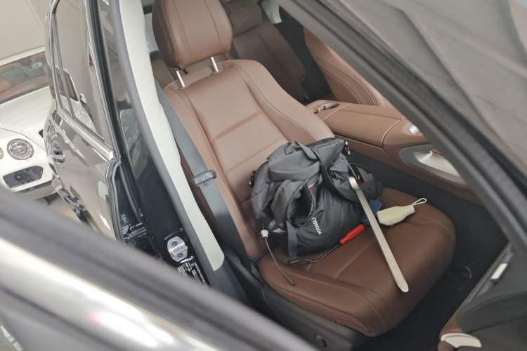 Used Mercedes-Benz GLE 2024 GLE 450 4MATIC Stylish Model Right Front Seat