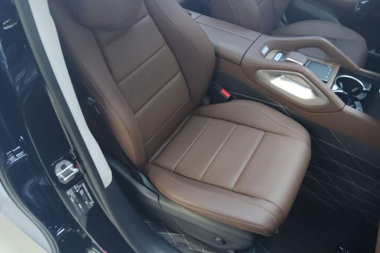 Used Mercedes-Benz GLE 2024 GLE 450 4MATIC Stylish Model Right Front Seat
