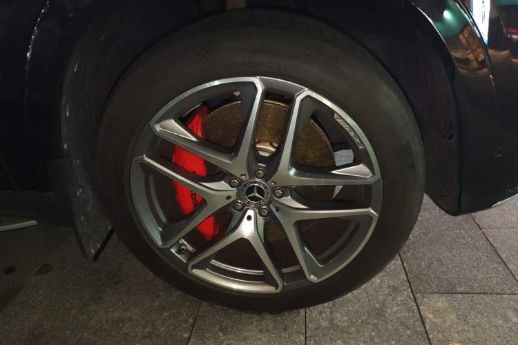 Used Mercedes-Benz GLE 2024 GLE 450 4MATIC Luxury Model Right Front Wheel Hub