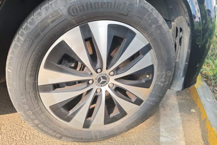 Used Mercedes-Benz GLE 2024 GLE 350 4MATIC Stylish Model Right Front Wheel Hub