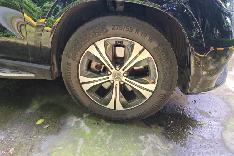 Used Mercedes-Benz GLE 2024 GLE 350 4MATIC Dynamic Edition Right Front Wheel Hub