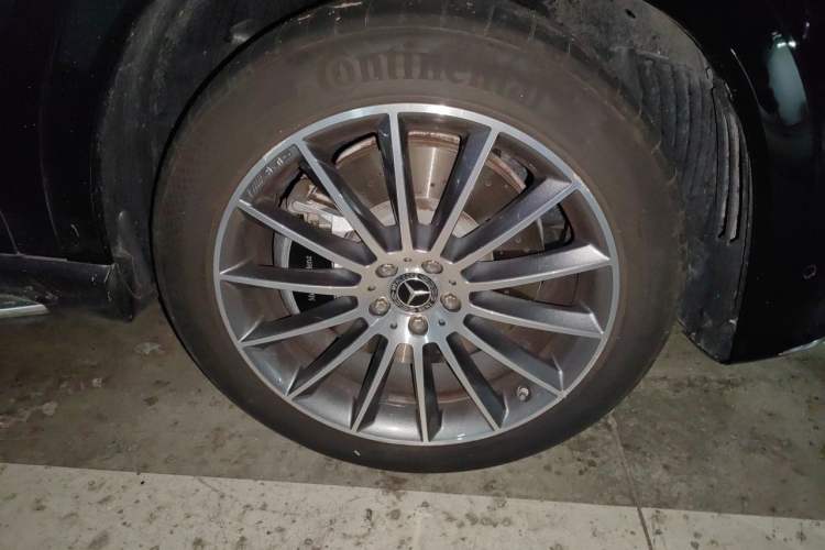 Used Mercedes-Benz GLE 2024 GLE 450 4MATIC Luxury Model Right Front Wheel Hub