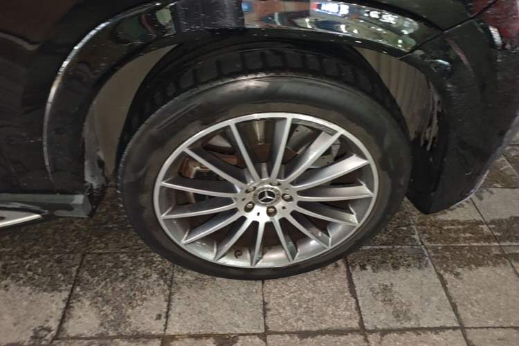 Used Mercedes-Benz GLE 2024 GLE 450 4MATIC Luxury Model Right Front Wheel Hub