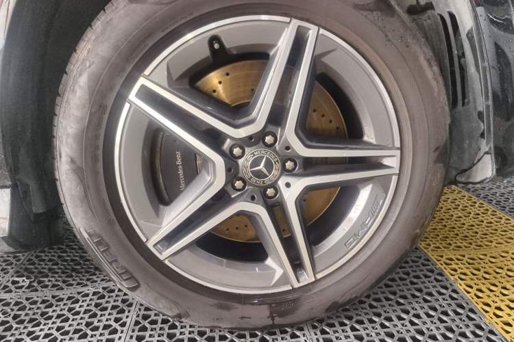 Used Mercedes-Benz GLE 2024 GLE 450 4MATIC Stylish Model Right Front Wheel Hub