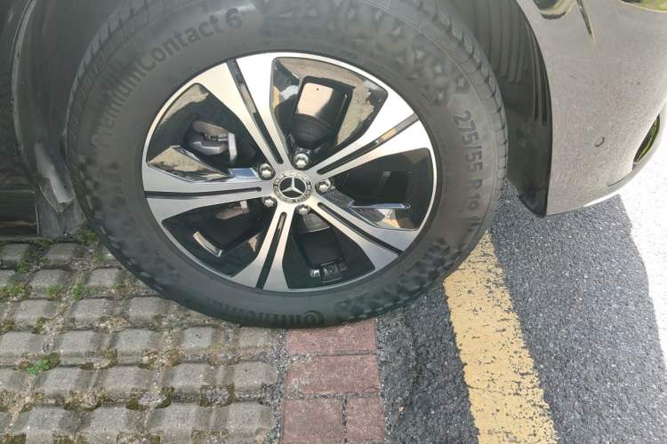 Used Mercedes-Benz GLE 2024 GLE 350 4MATIC Dynamic Edition Right Front Wheel Hub