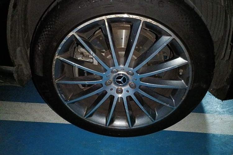 Used Mercedes-Benz GLE 2024 GLE 450 4MATIC Luxury Model Right Front Wheel Hub