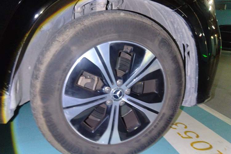 Used Mercedes-Benz GLE 2024 GLE 350 4MATIC Dynamic Edition Right Front Wheel Hub
