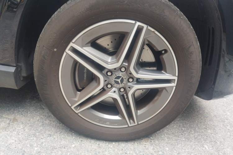 Used Mercedes-Benz GLE 2024 GLE 450 4MATIC Stylish Model Right Front Wheel Hub
