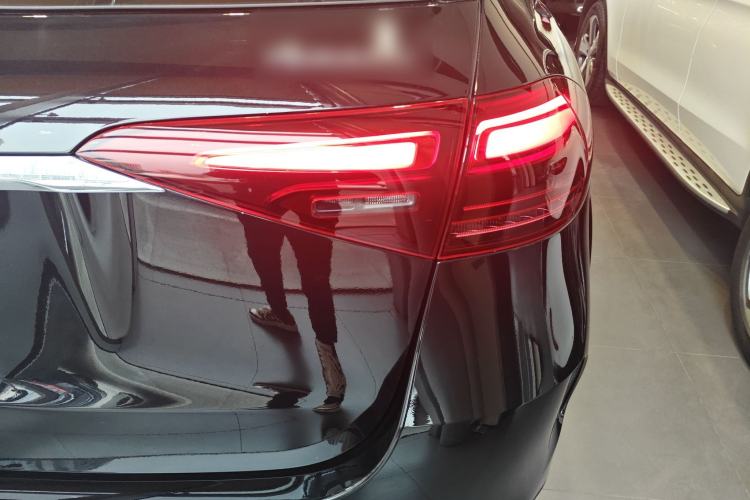 Used Mercedes-Benz GLE 2024 GLE 450 4MATIC AMG Line Right Rear Taillight