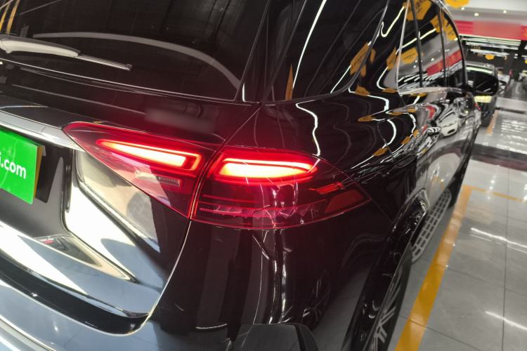 Used Mercedes-Benz GLE 2024 Refreshed GLE 350 4MATIC Stylish Edition Right Rear Taillight