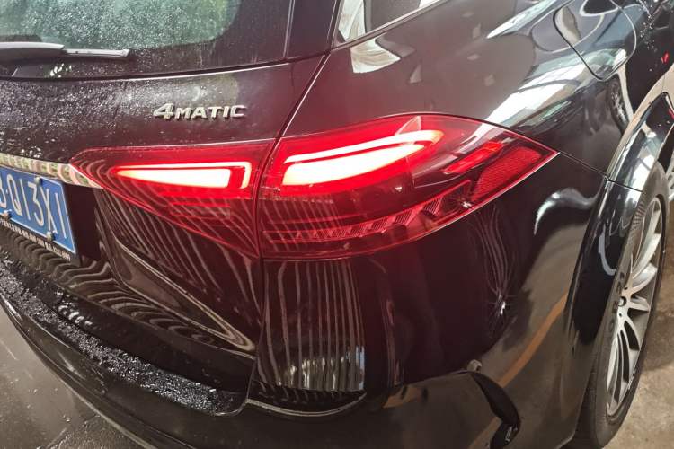 Used Mercedes-Benz GLE 2024 GLE 450 4MATIC Luxury Model Right Rear Taillight