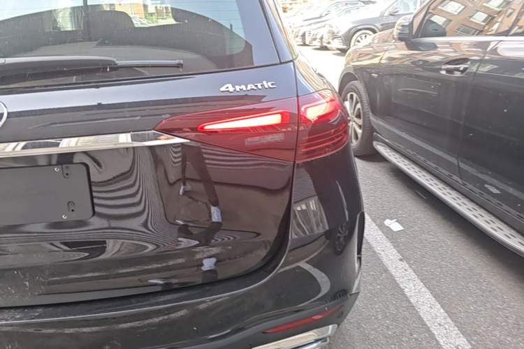 Used Mercedes-Benz GLE 2024 GLE 450 4MATIC Stylish Model Right Rear Taillight
