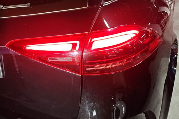 Used Mercedes-Benz GLE 2024 GLE 450 4MATIC Stylish Model Right Rear Taillight